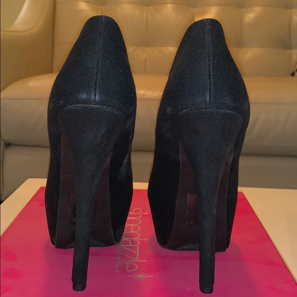 Heels - Picture 3 of 4